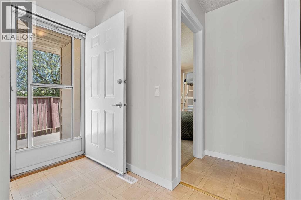 232 Ranchview Place NW — photo 4