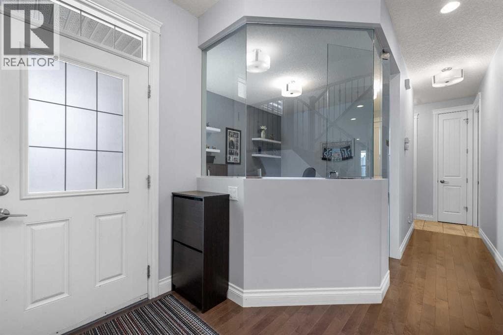 15 Sherwood Square NW — photo 2