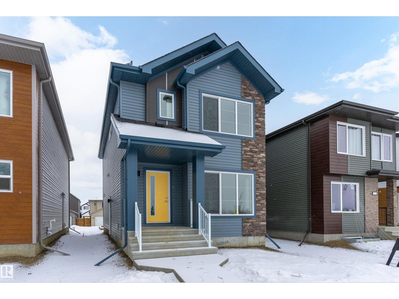 1250 MCLEOD AV — photo 2