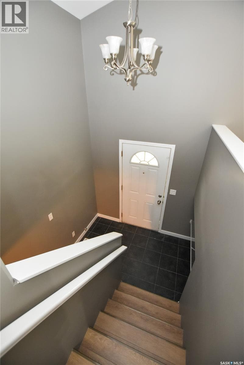 106 Geary CRESCENT — photo 3