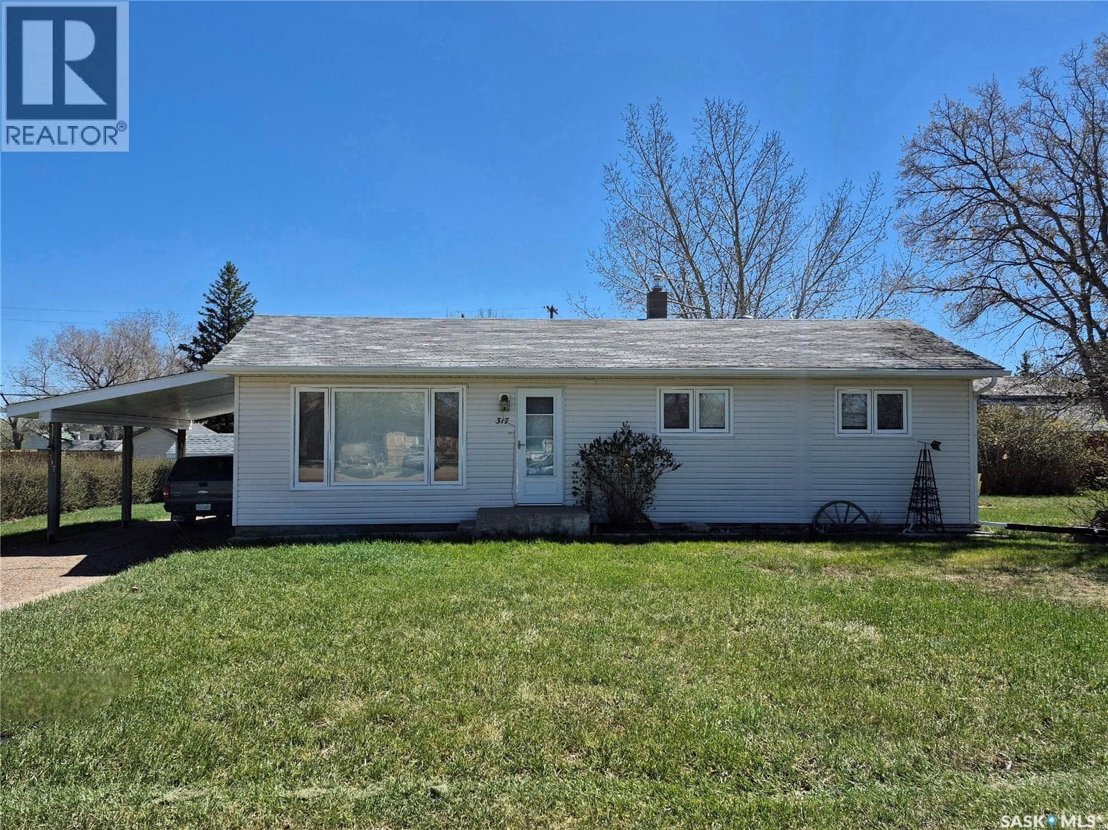 317 2nd STREET W