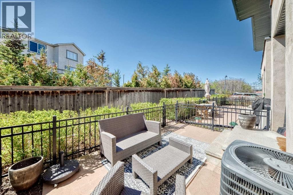 25 Aspen Hills Terrace SW — photo 3