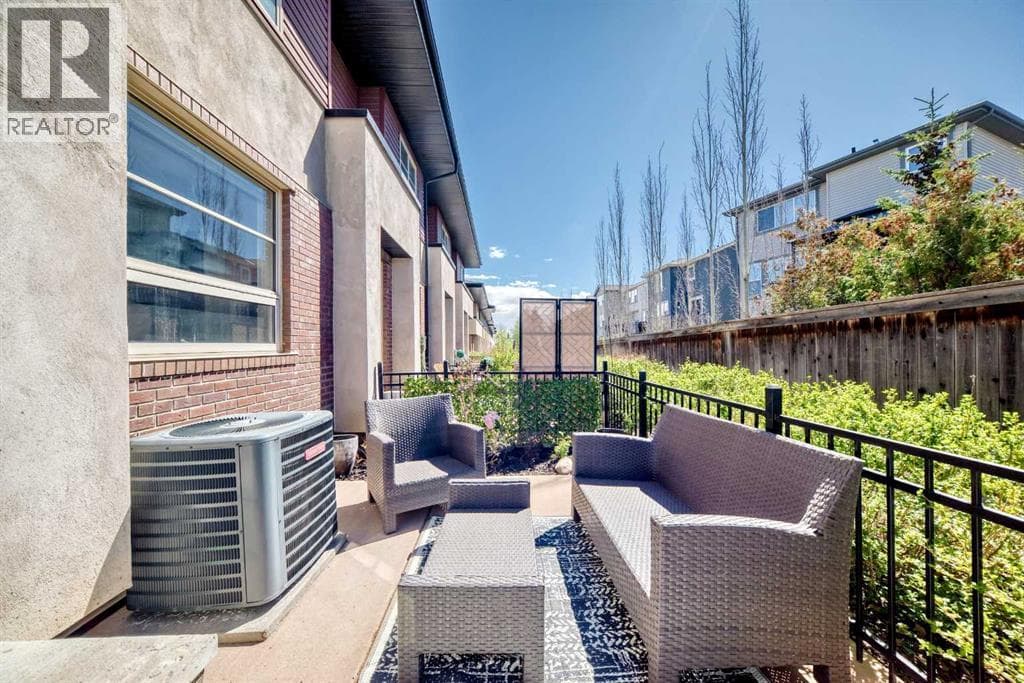 25 Aspen Hills Terrace SW — photo 4
