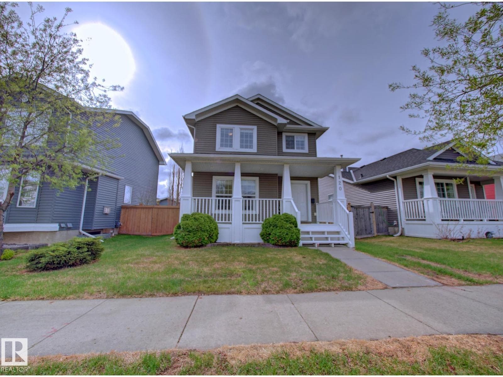 120 Westwood LN