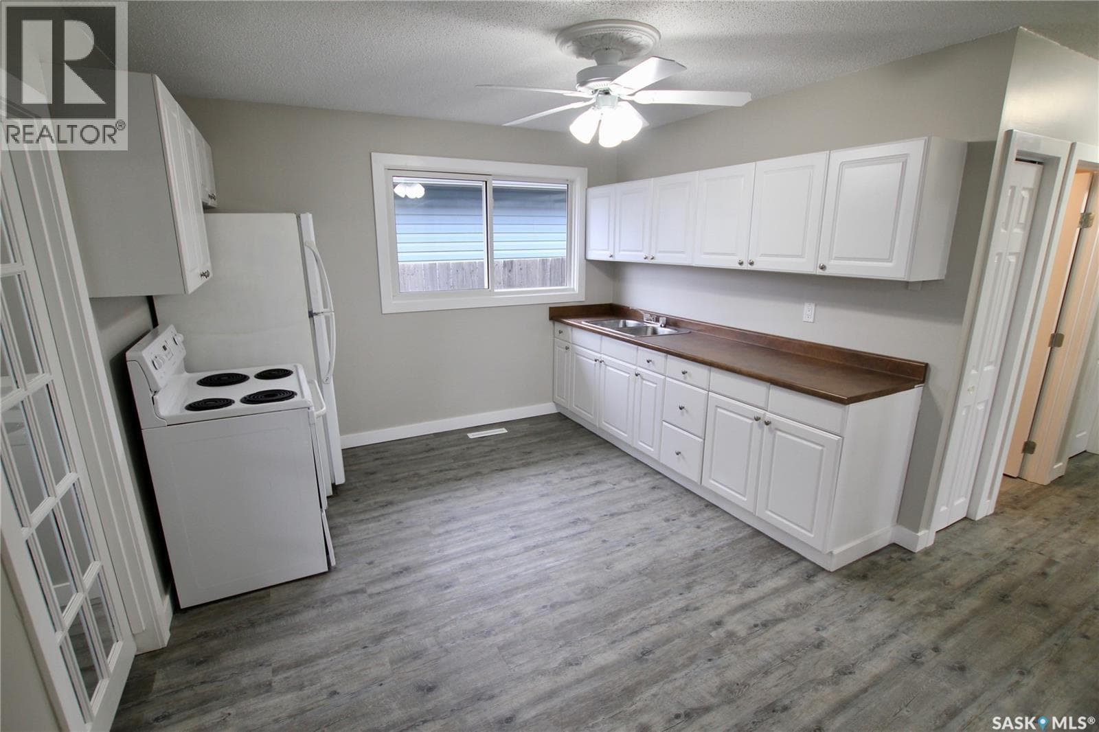 303 Royal STREET — photo 4