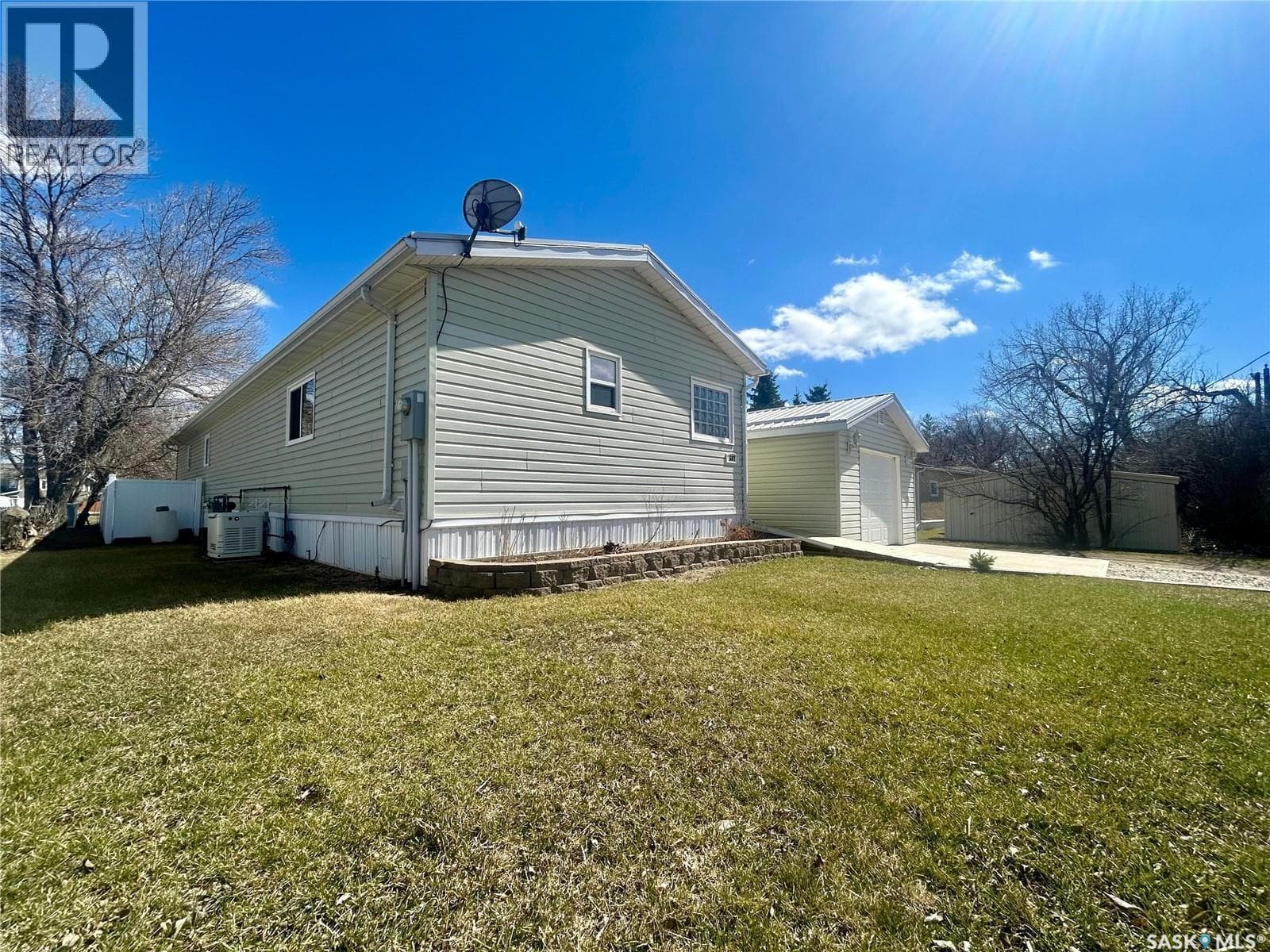 607 Beharrel STREET — photo 2