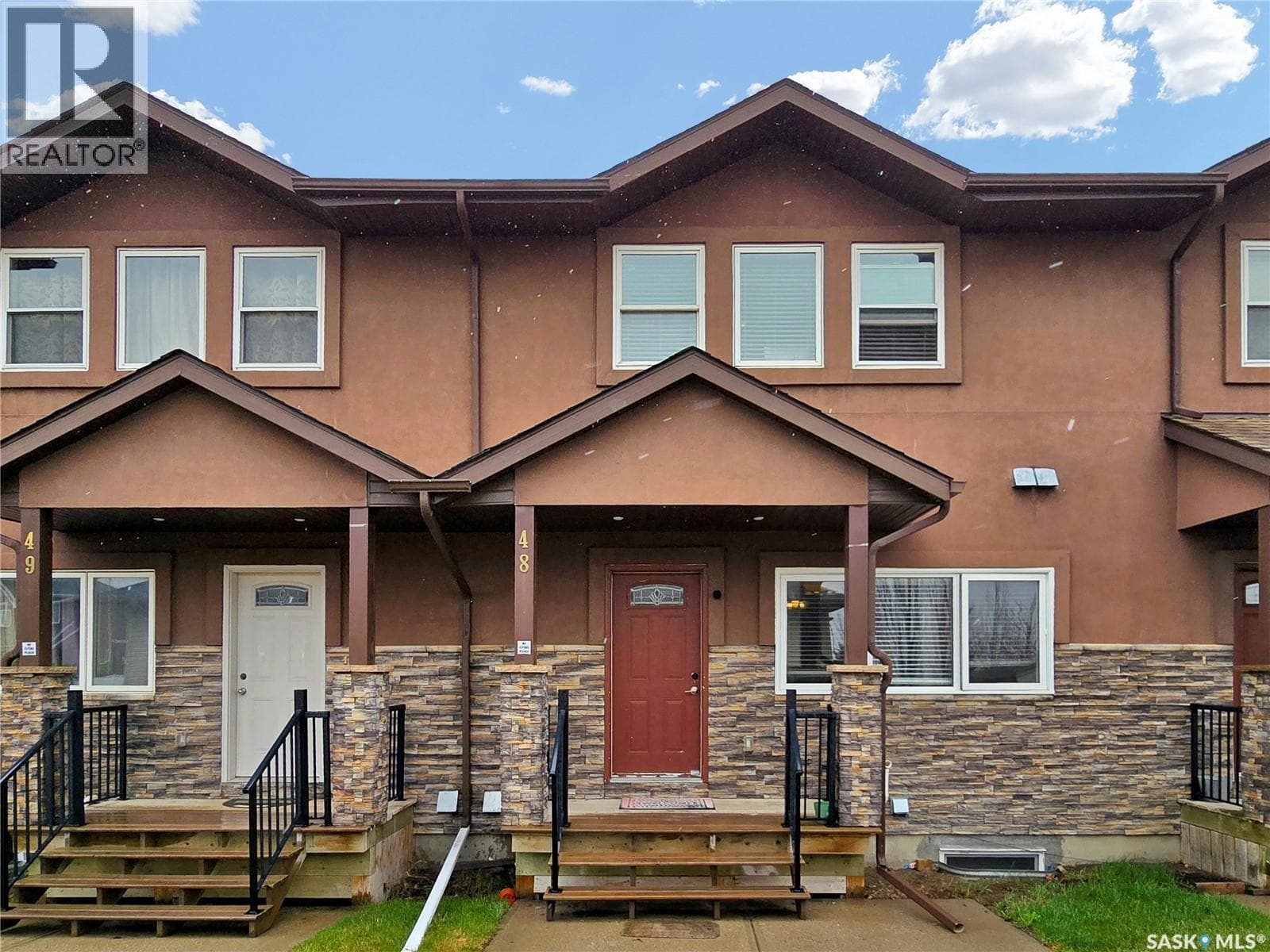 48 - 1703 Patrick CRESCENT