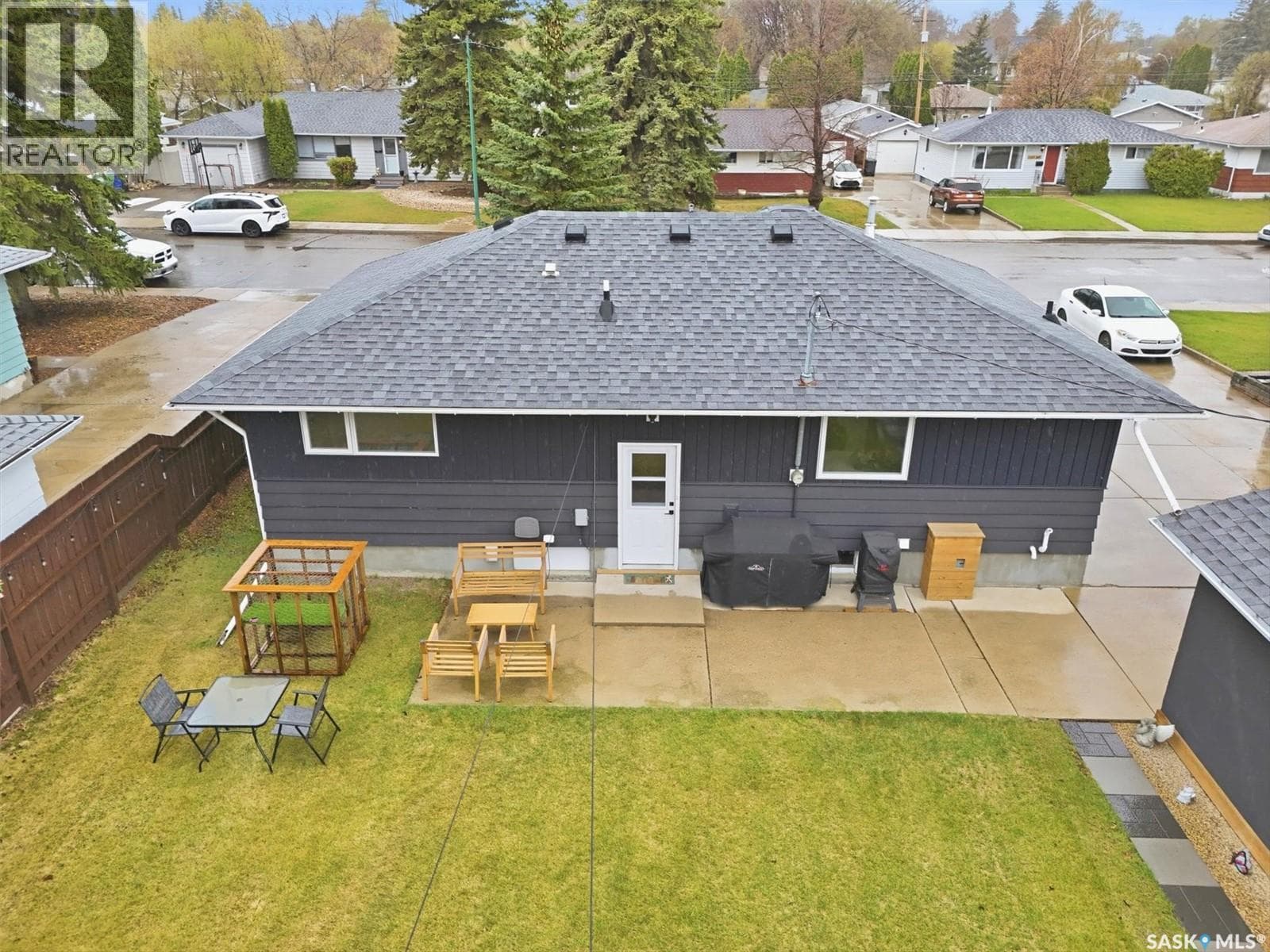 2417 Hanover AVENUE — photo 3