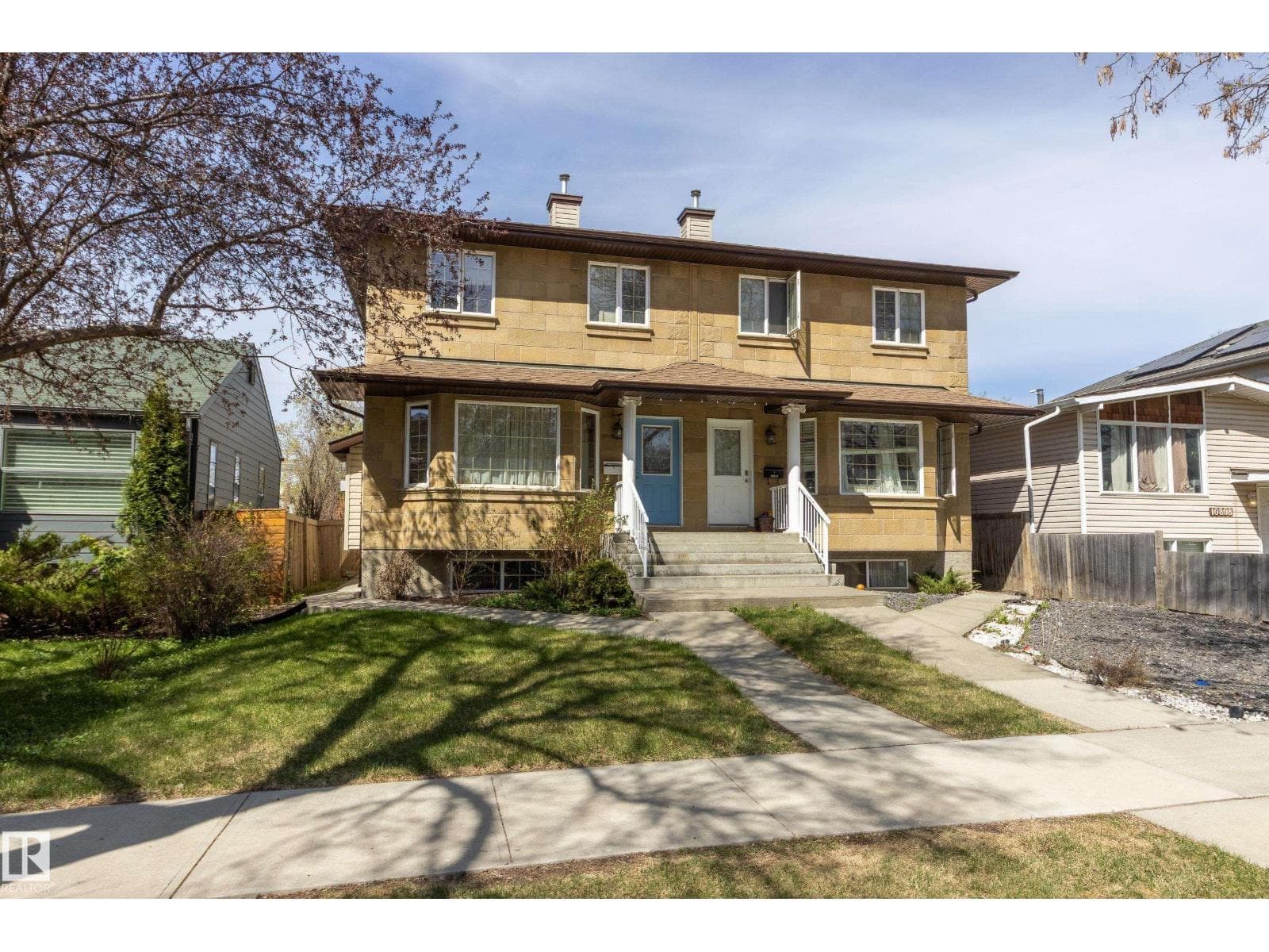 10816 67 AV NW