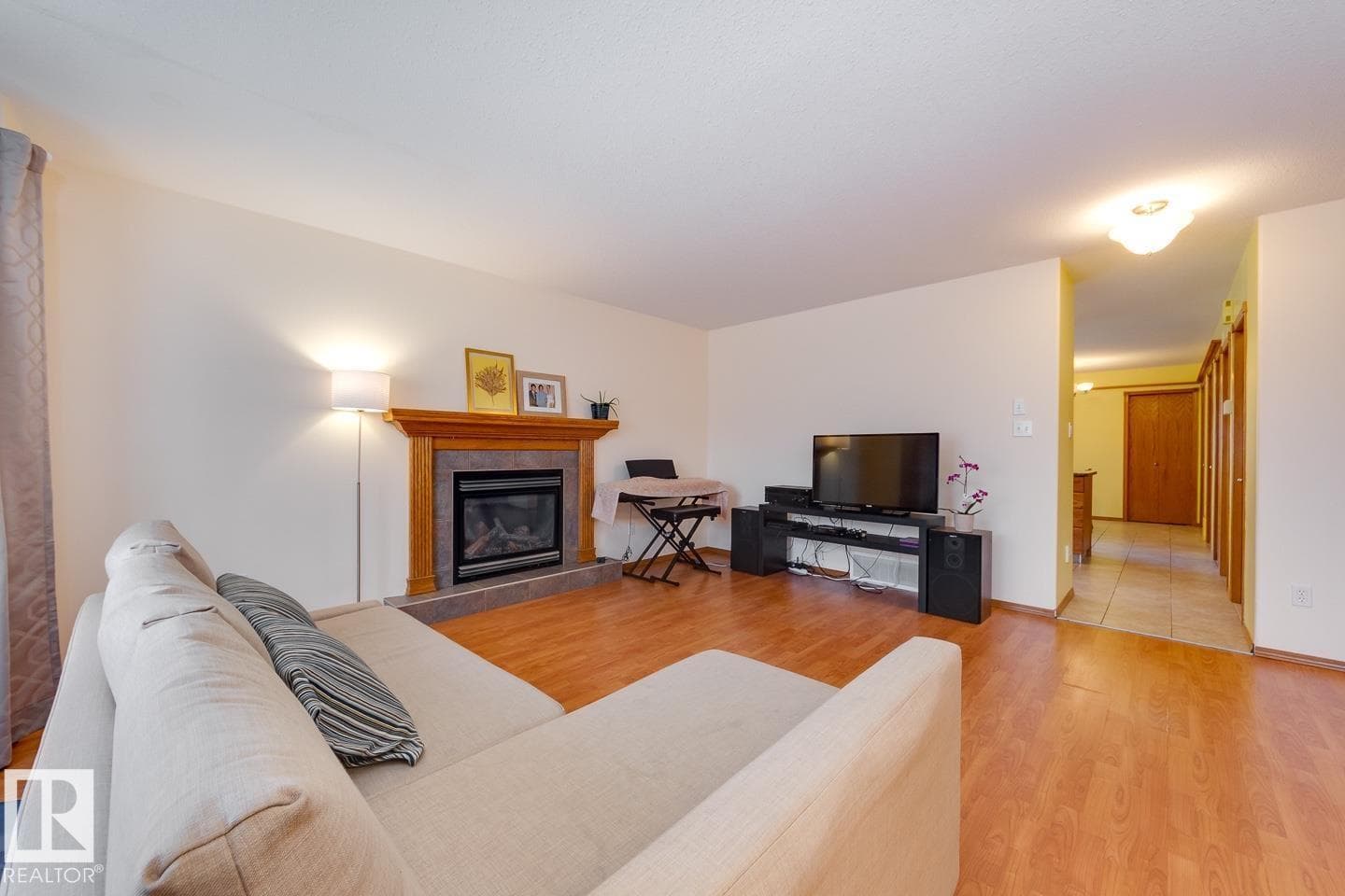 3 bed 3 bath single family at 10816 67 AV NW — $550,000 — photo 6
