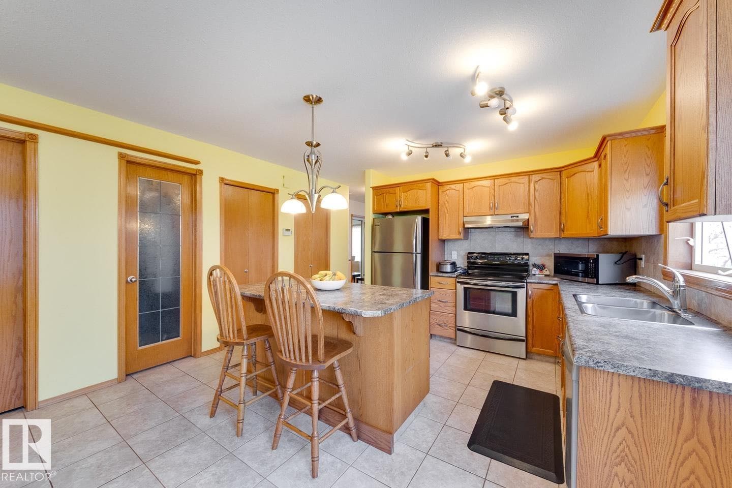 3 bed 3 bath single family at 10816 67 AV NW — $550,000 — photo 9
