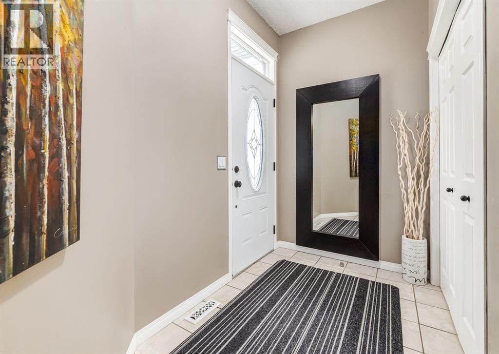 124 Copperfield Green SE — photo 2