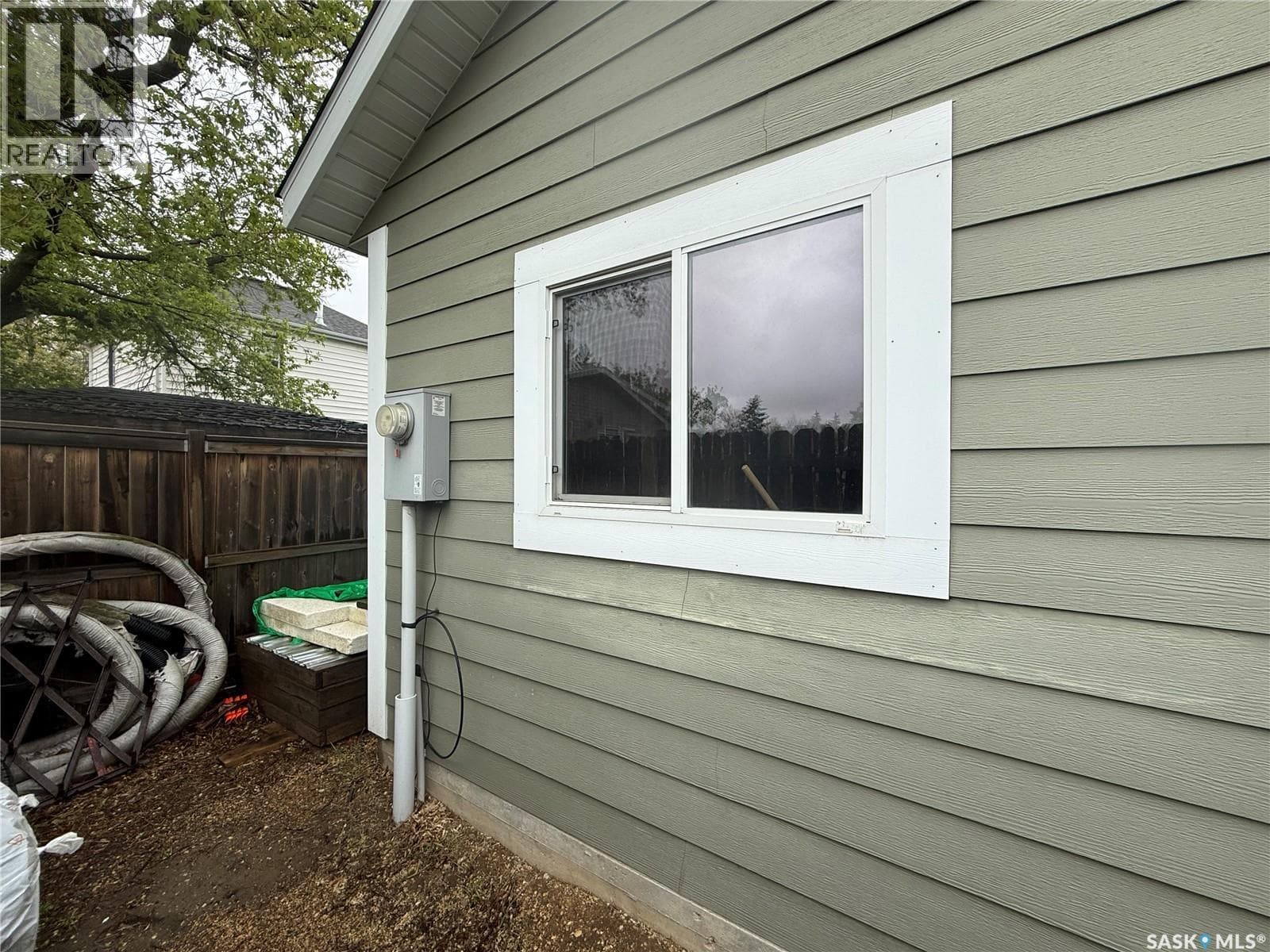 787 Hartney AVENUE — photo 4