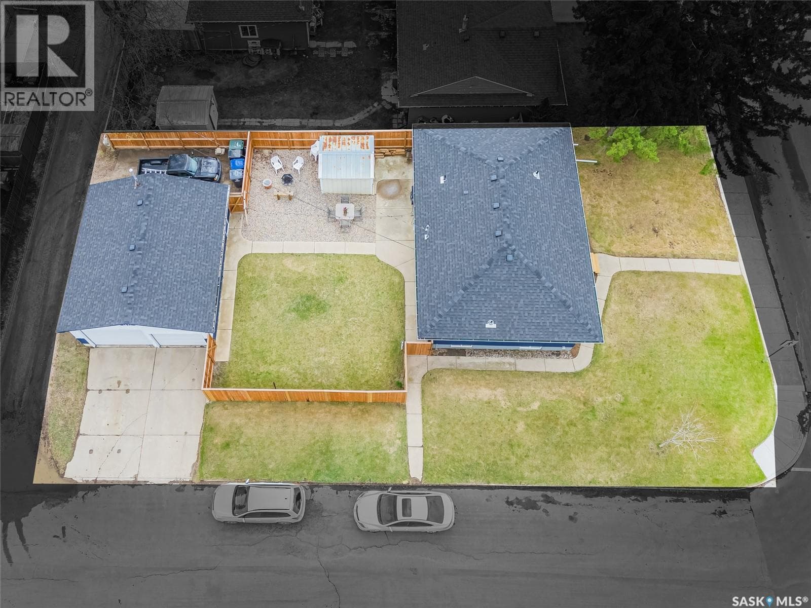 1601 Cumberland AVENUE S — photo 4