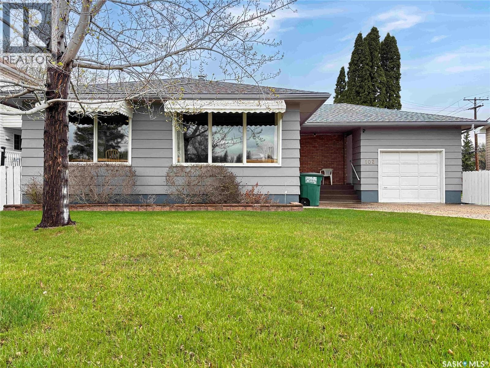 102 105th STREET W
