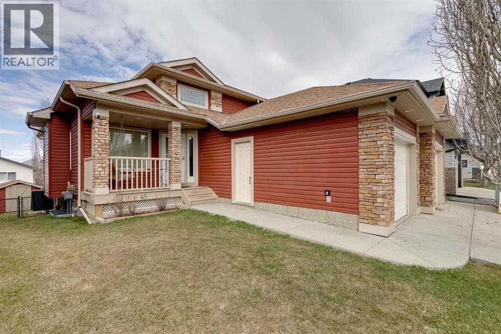 45 Thornfield Close SE — photo 2