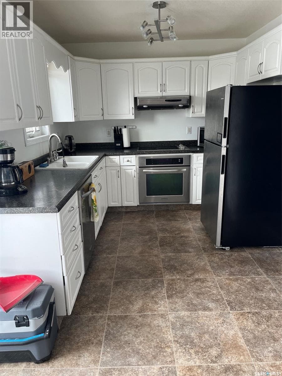 404 Petterson DRIVE — photo 5