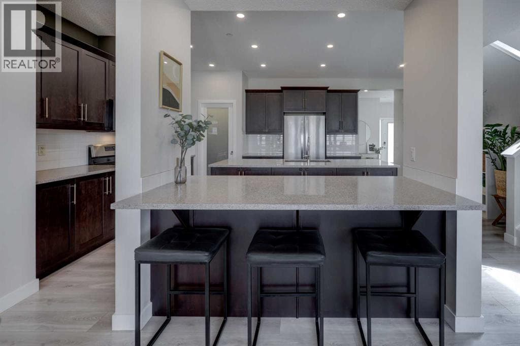 468 Livingston View NE — photo 4