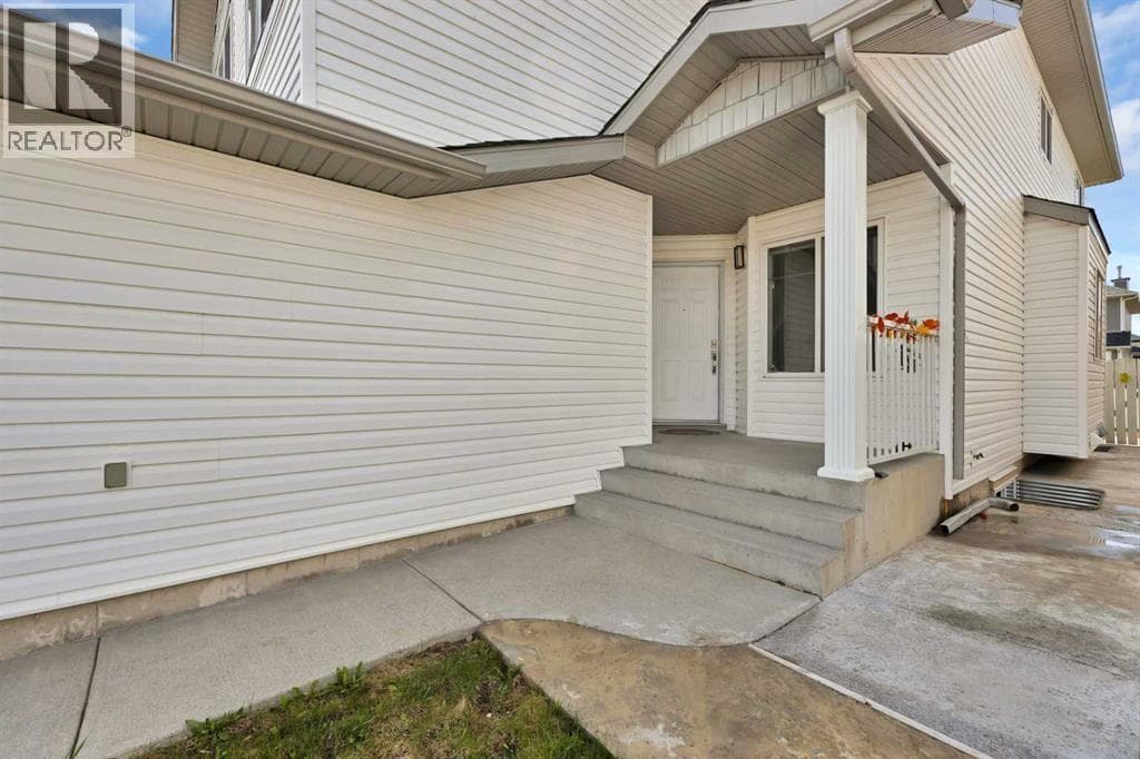 218 Saddlefield Place NE — photo 5