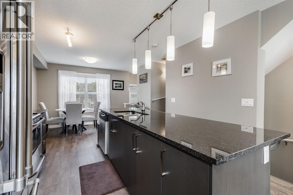 402, 1225 Kings Heights Way SE — photo 5