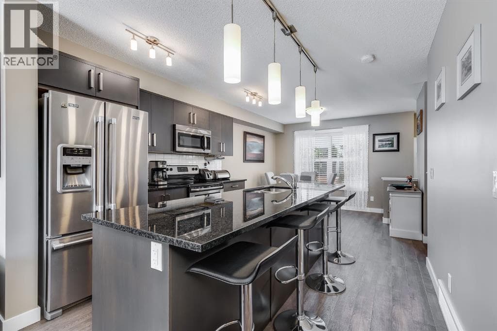 402, 1225 Kings Heights Way SE — photo 4