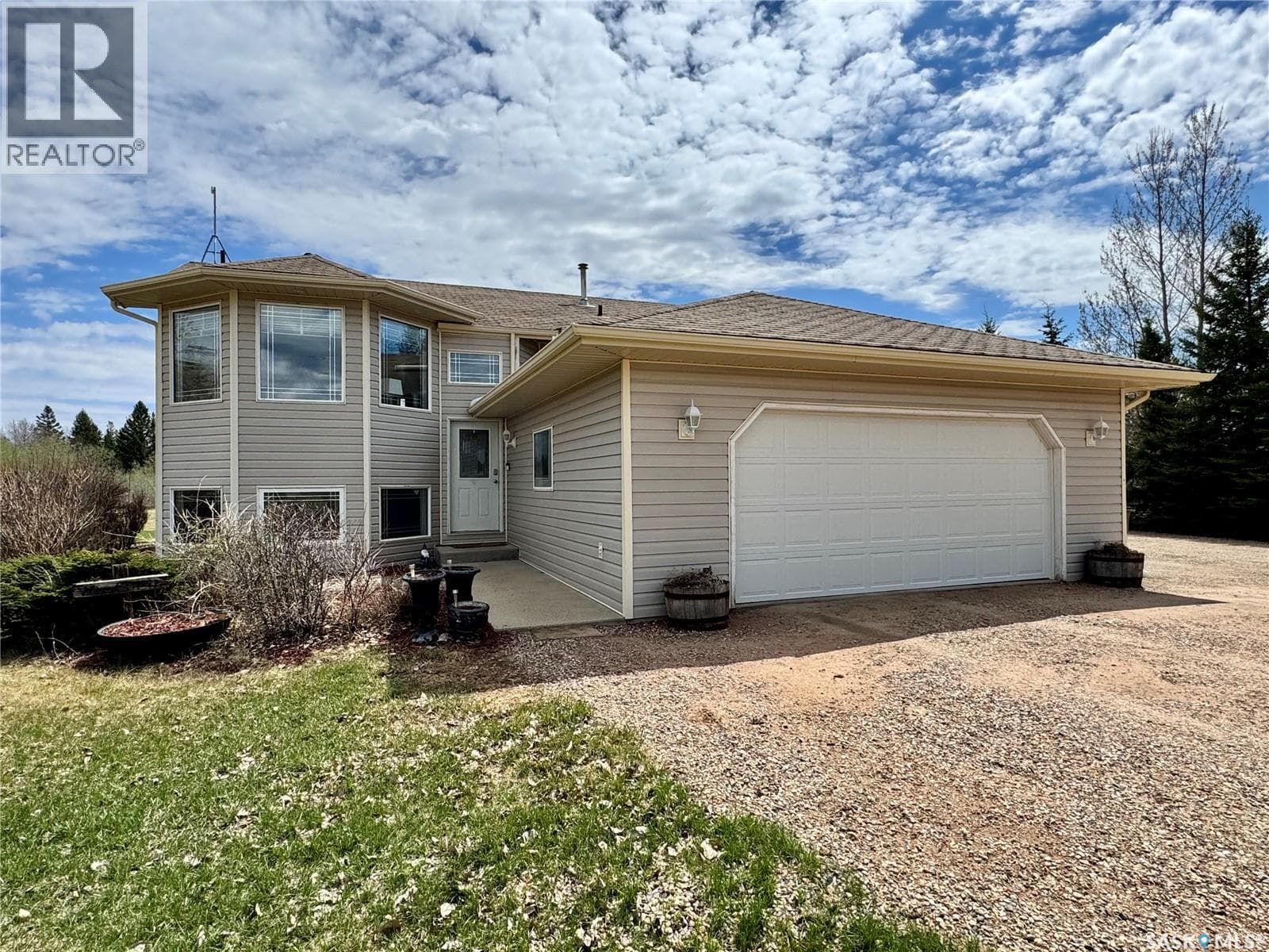 808 Lakeridge DRIVE