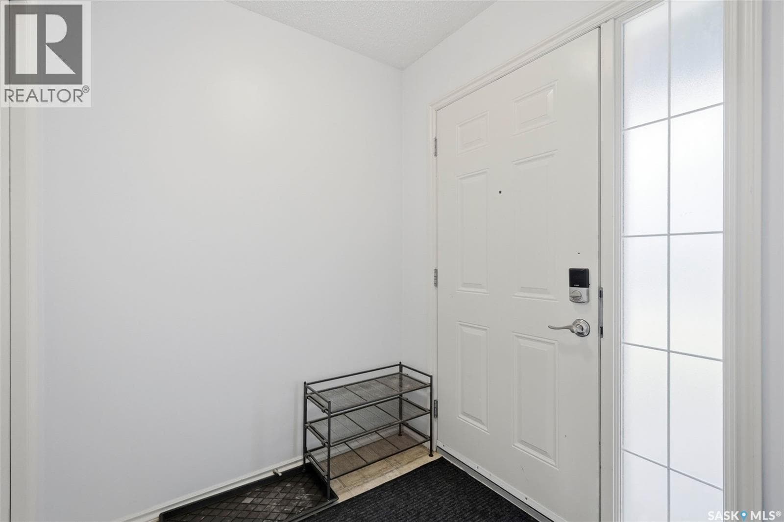 111 105 Lynd CRESCENT — photo 4