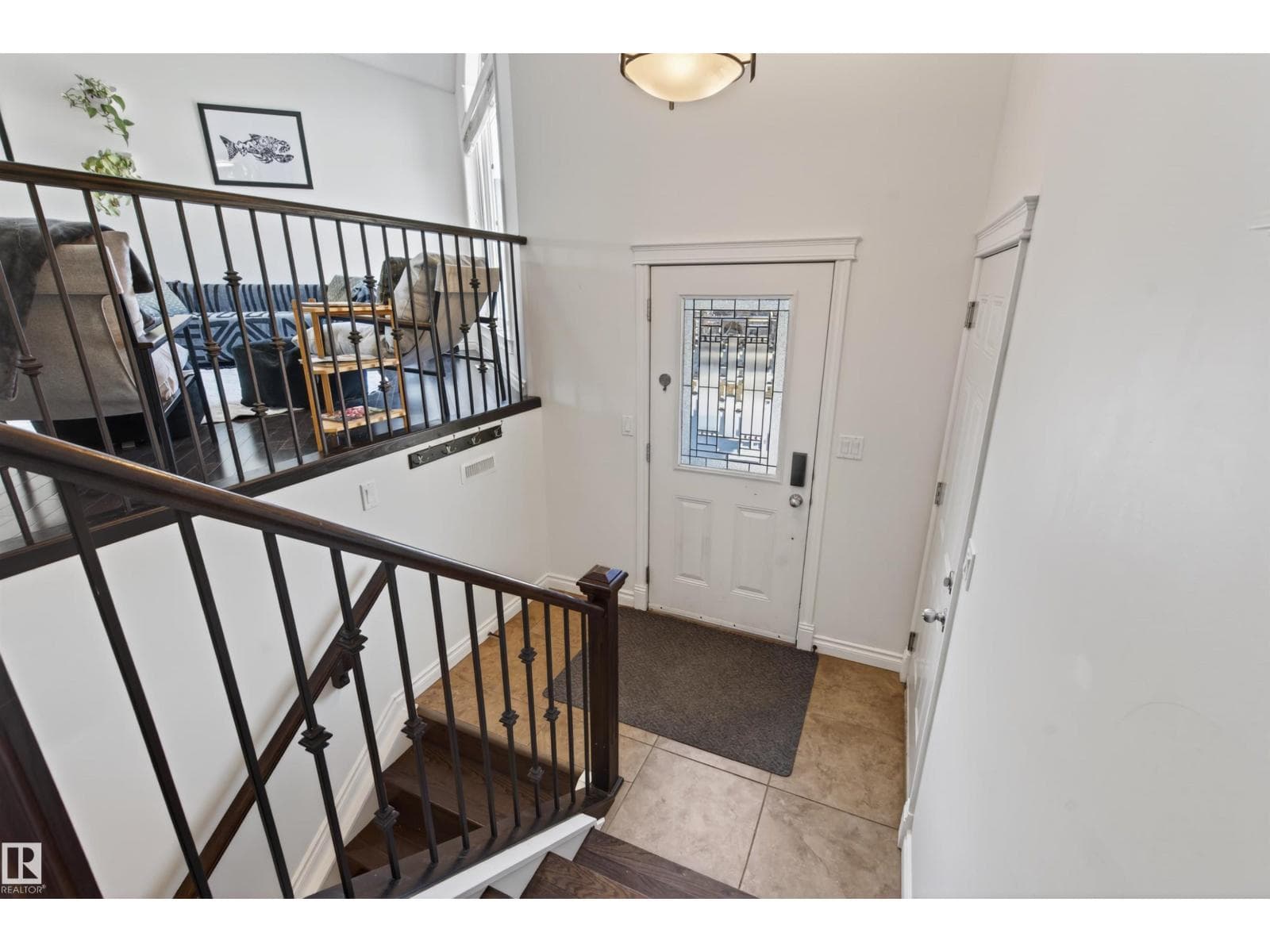4905 58 AV — photo 2