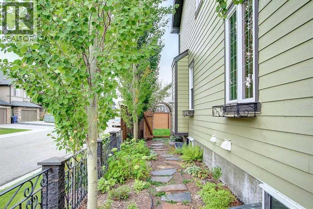 8 Legacy Terrace SE — photo 2