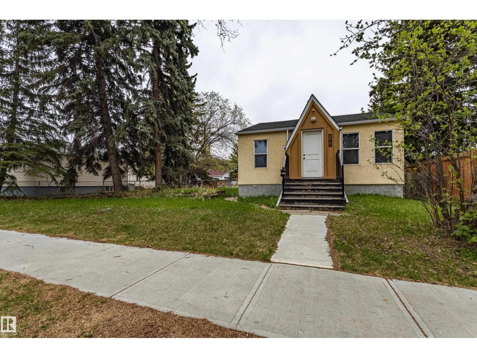 11612 130 AV NW — photo 2