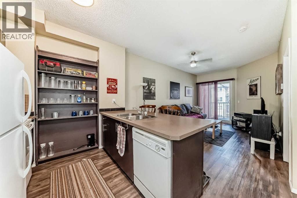 3309, 73 Erin Woods Court SE — photo 5