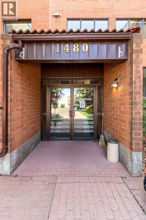 143, 1480 Southview Drive SE — photo 3