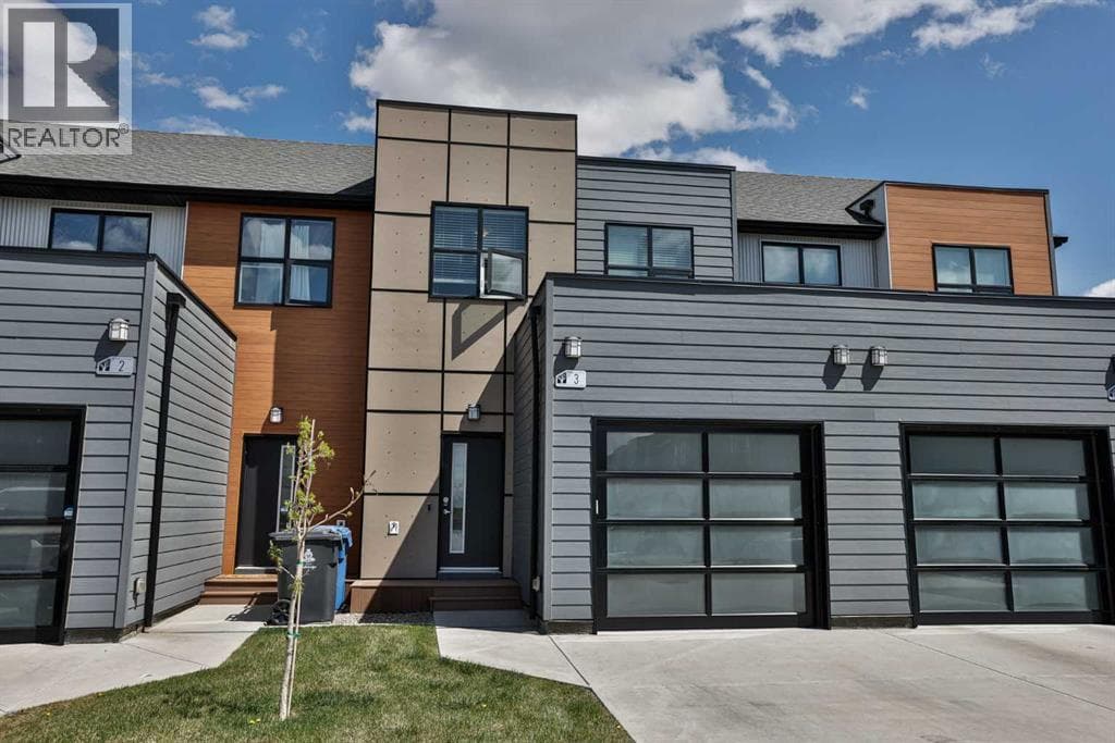 3, 65 Aquitania Circle W