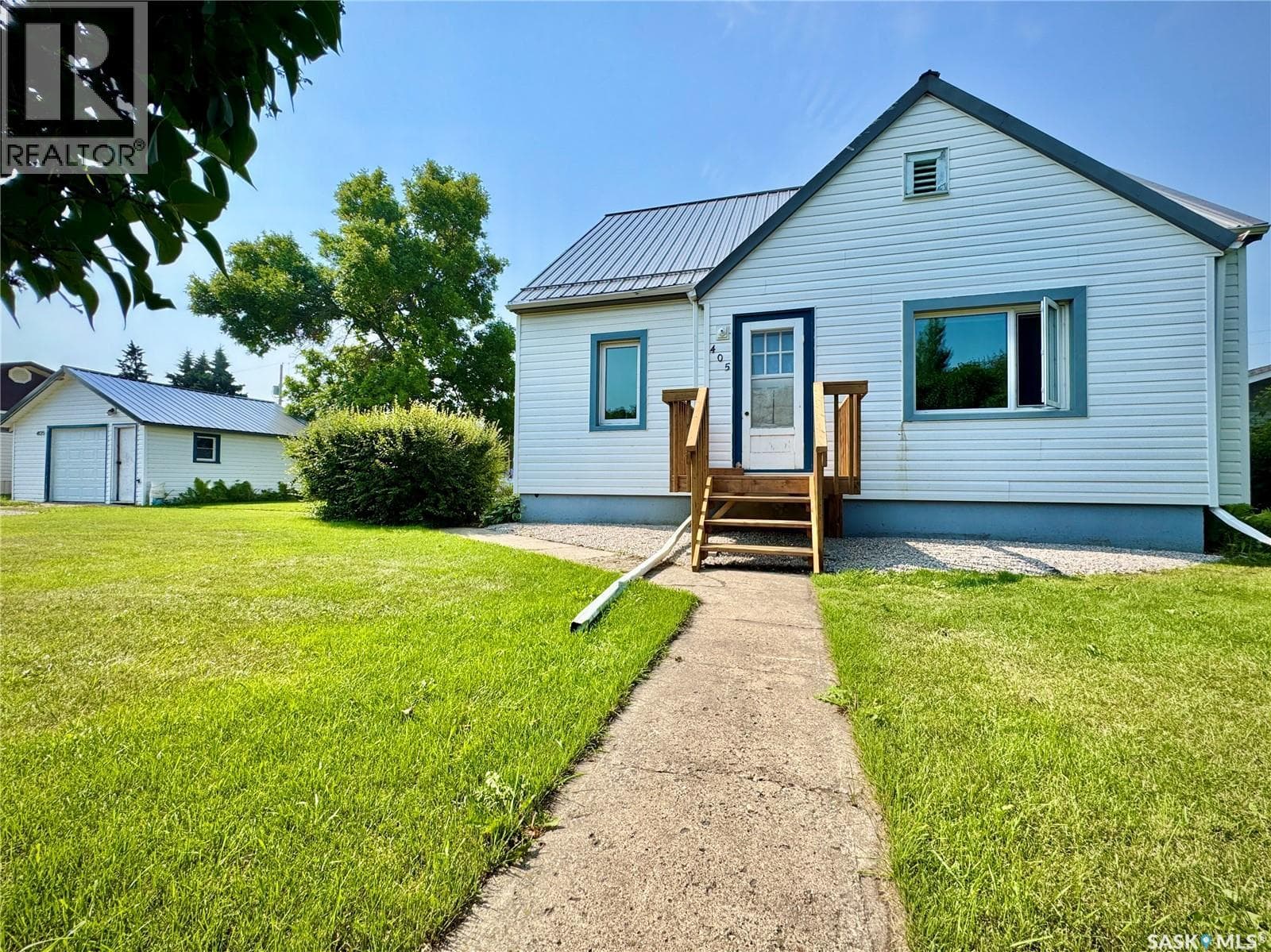 405 March AVENUE E