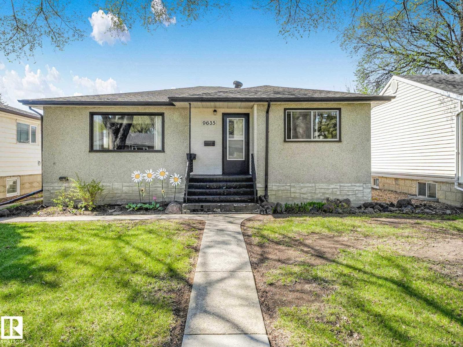 9635 64 AV NW — photo 3