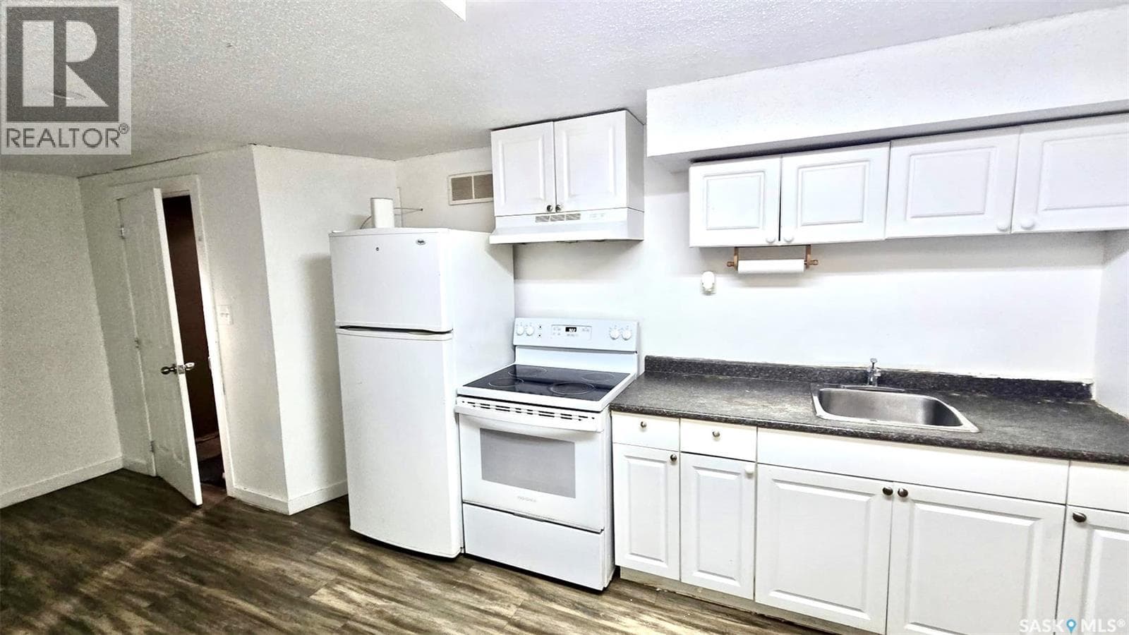 19 O'NEIL CRESCENT — photo 2
