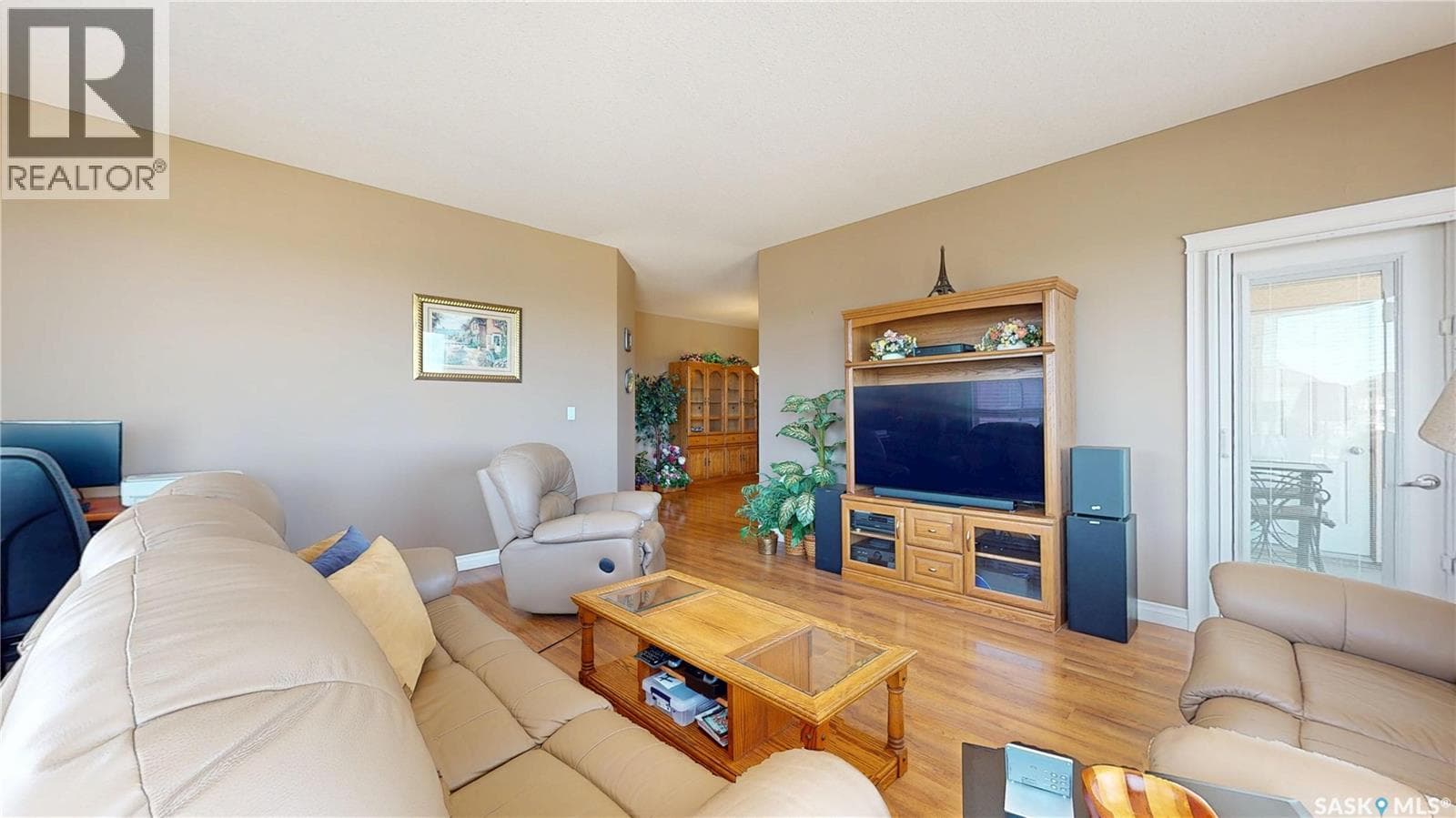 302 3750 HAUGHTON ROAD E — photo 4