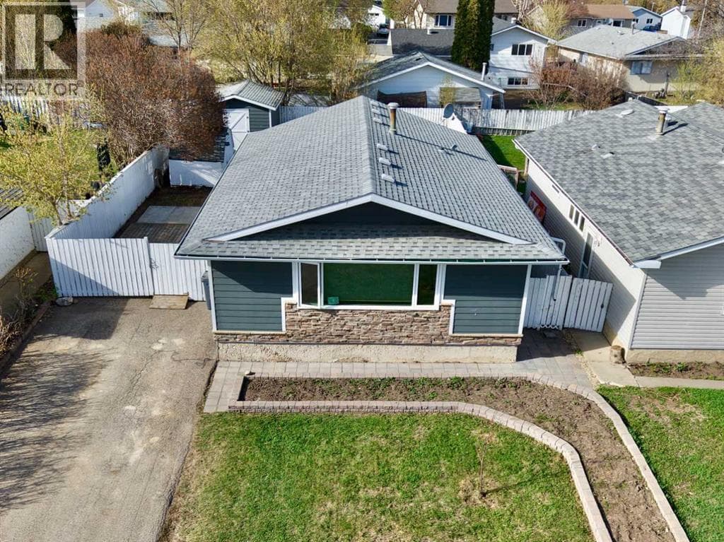 9618 80 Avenue — photo 2