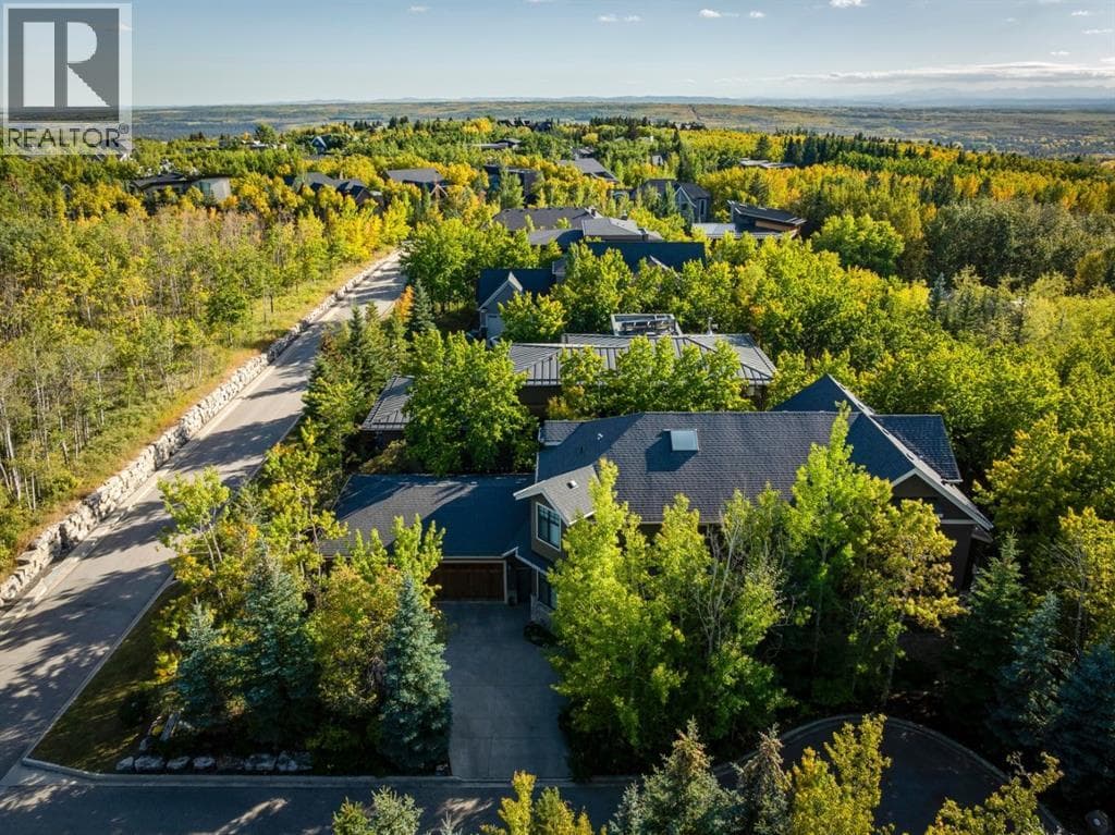 124 Posthill Drive SW — photo 3