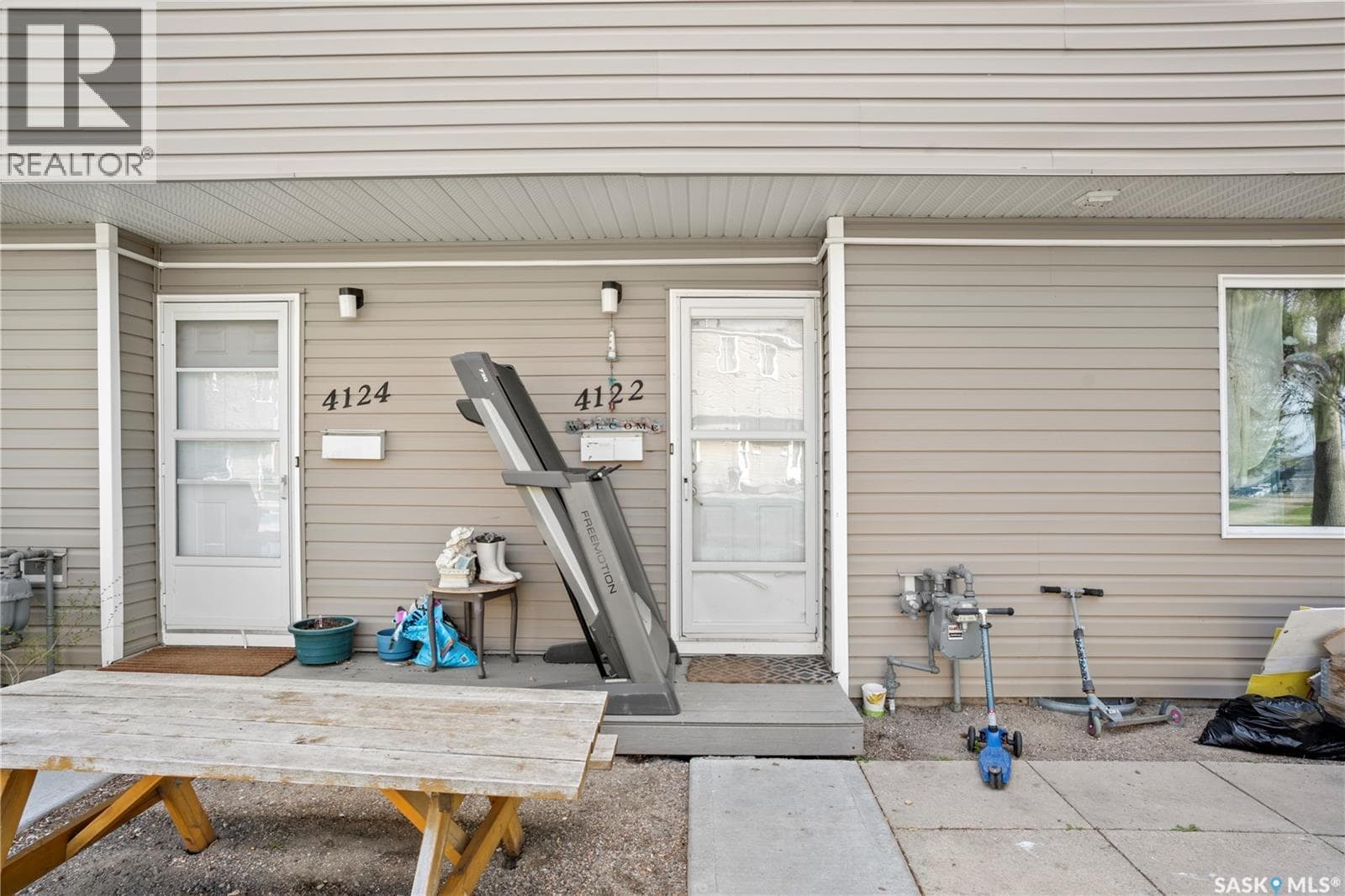 4122 Castle ROAD — photo 4
