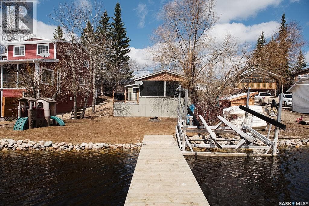 20 Lakeside W — photo 2