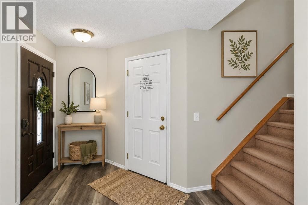 42 Royal Elm Drive NW — photo 4