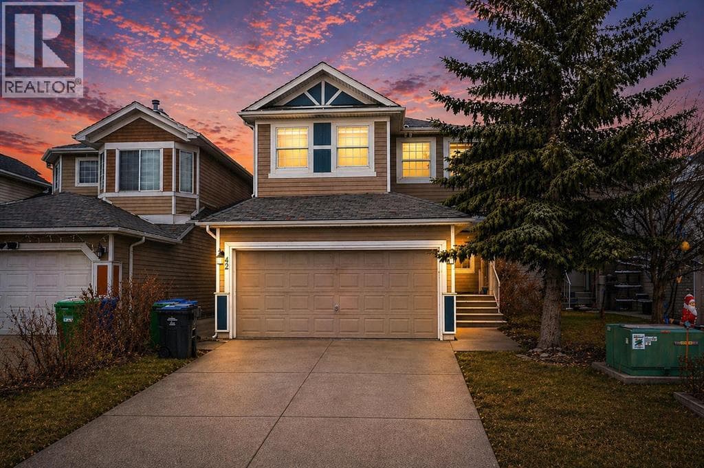 42 Royal Elm Drive NW