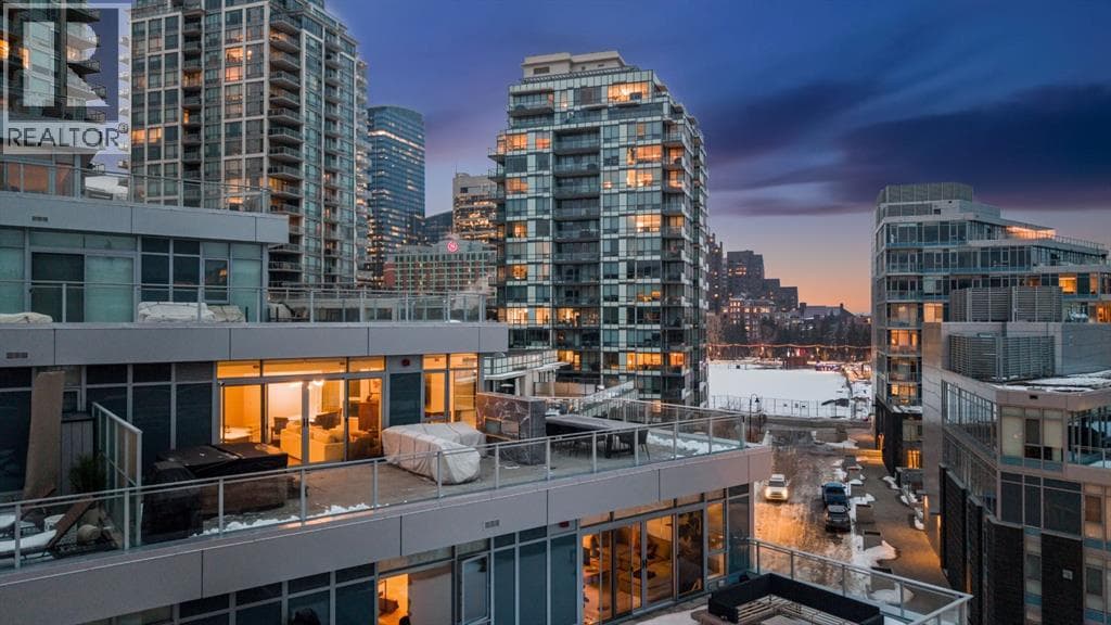 503, 138 Waterfront Court SW — photo 2