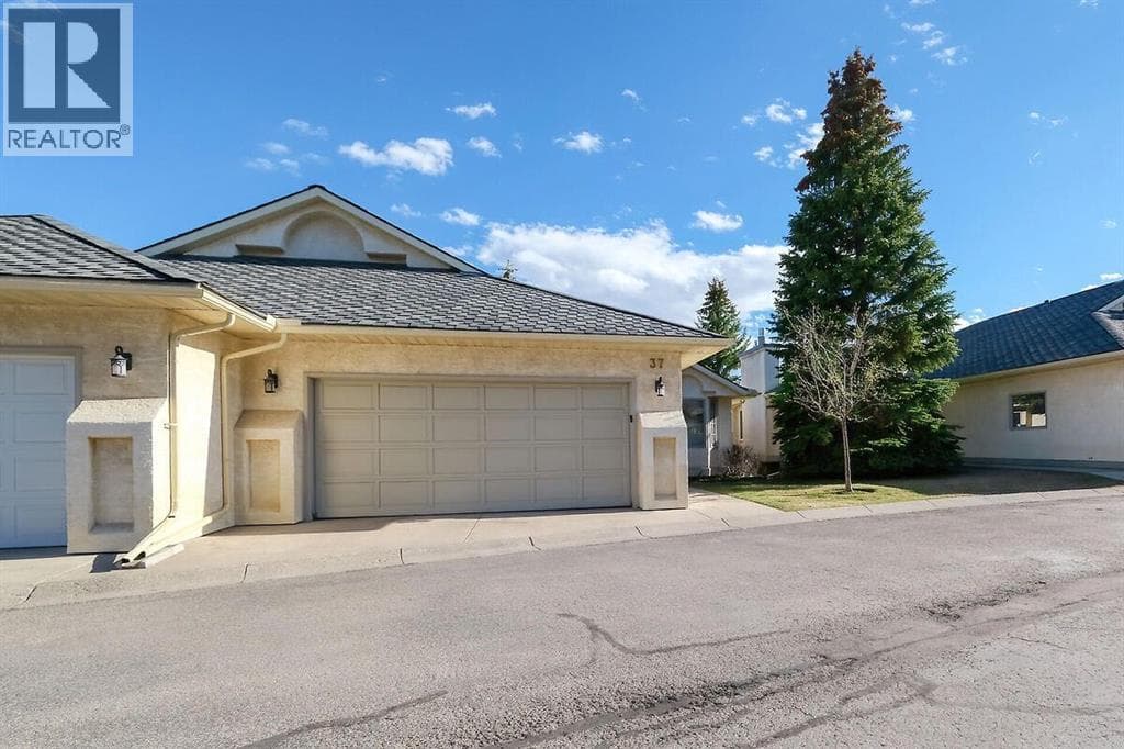 37 Edgepark Villas NW