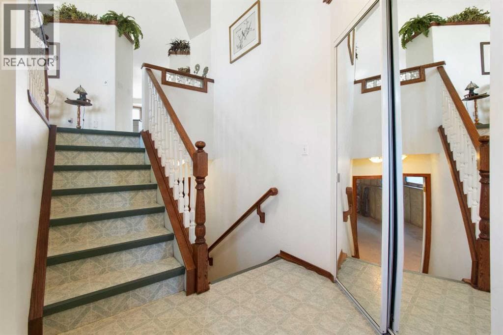 2 Madison Court — photo 2