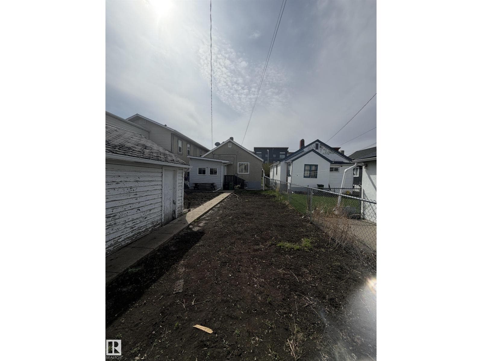 9630 106 AV NW — photo 4