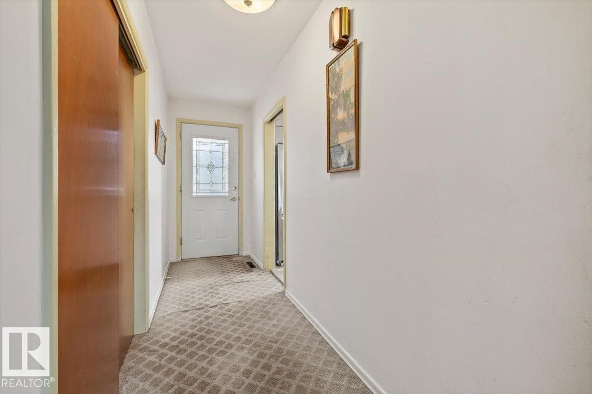 9732 64 ST NW — photo 3