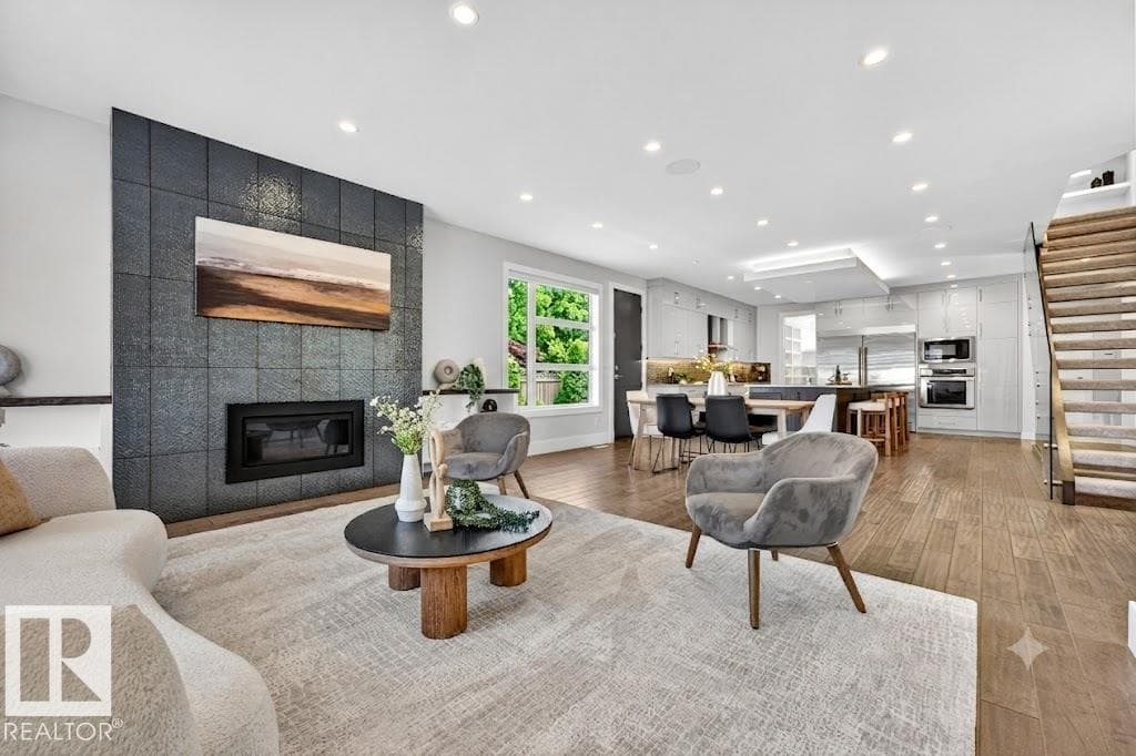 14132 97 AV NW