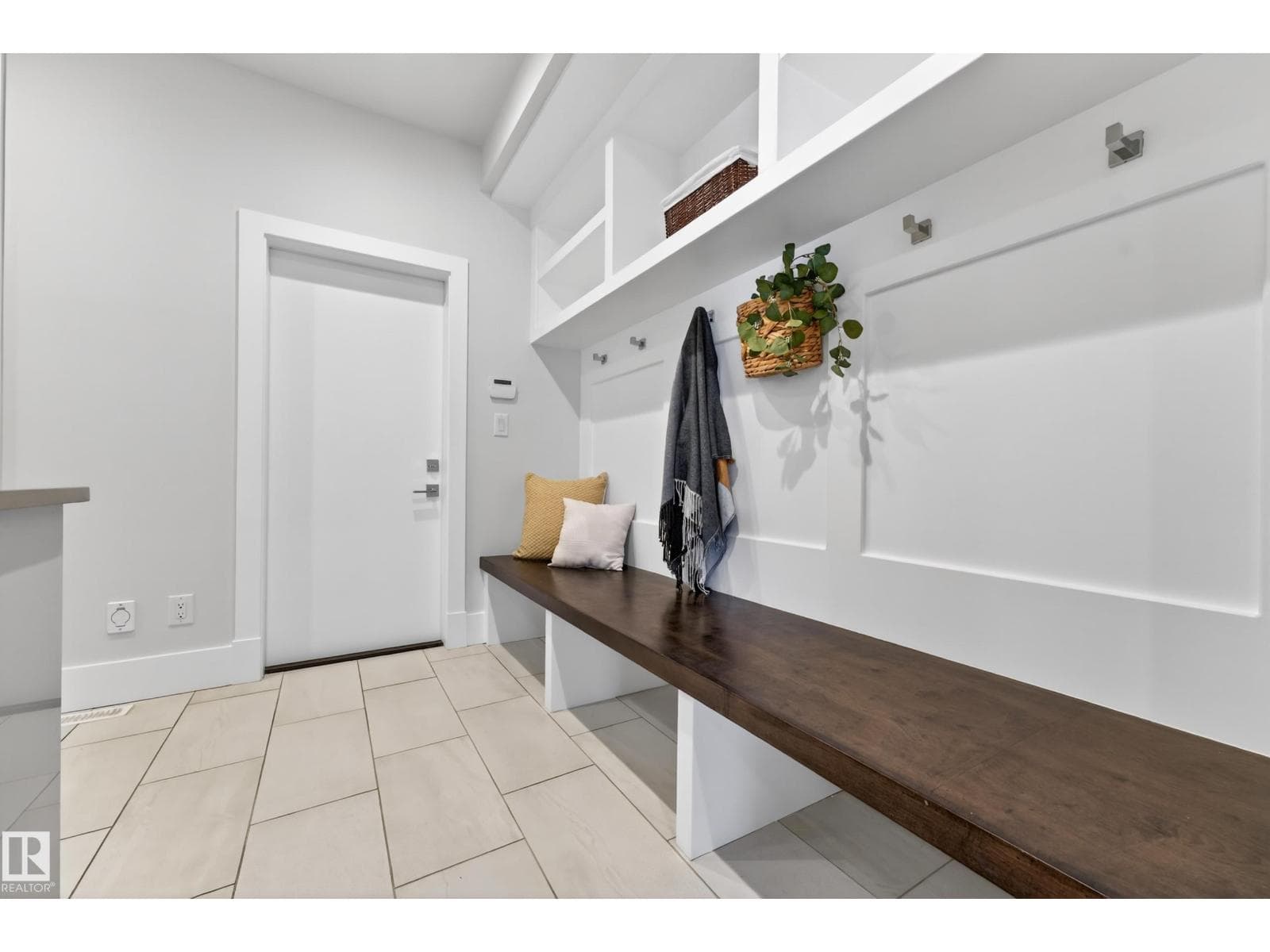 14132 97 AV NW — photo 4